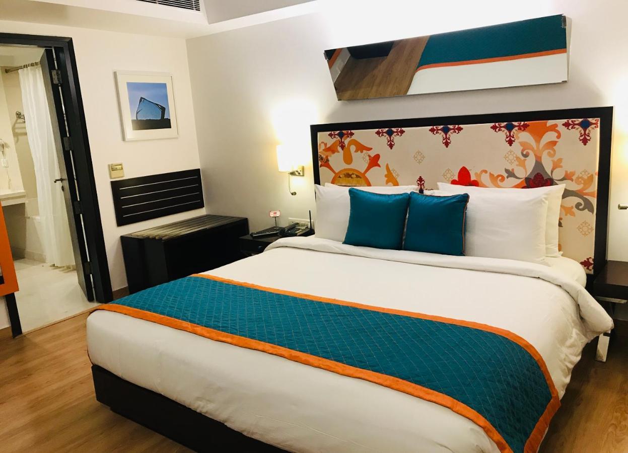 Golden Tulip City Centre Gurgaon Exterior foto