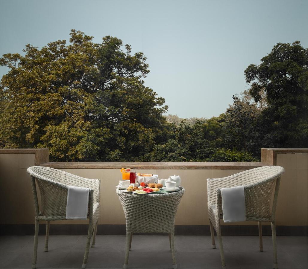 Golden Tulip City Centre Gurgaon Exterior foto